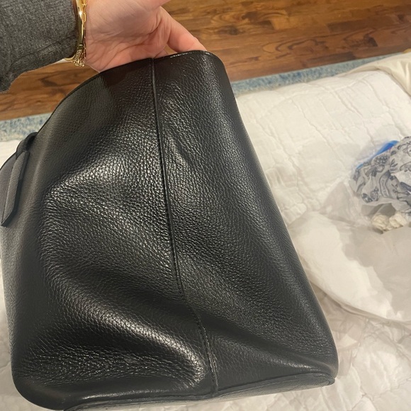 Black pebbled leather tote bag - Picture 11 of 15